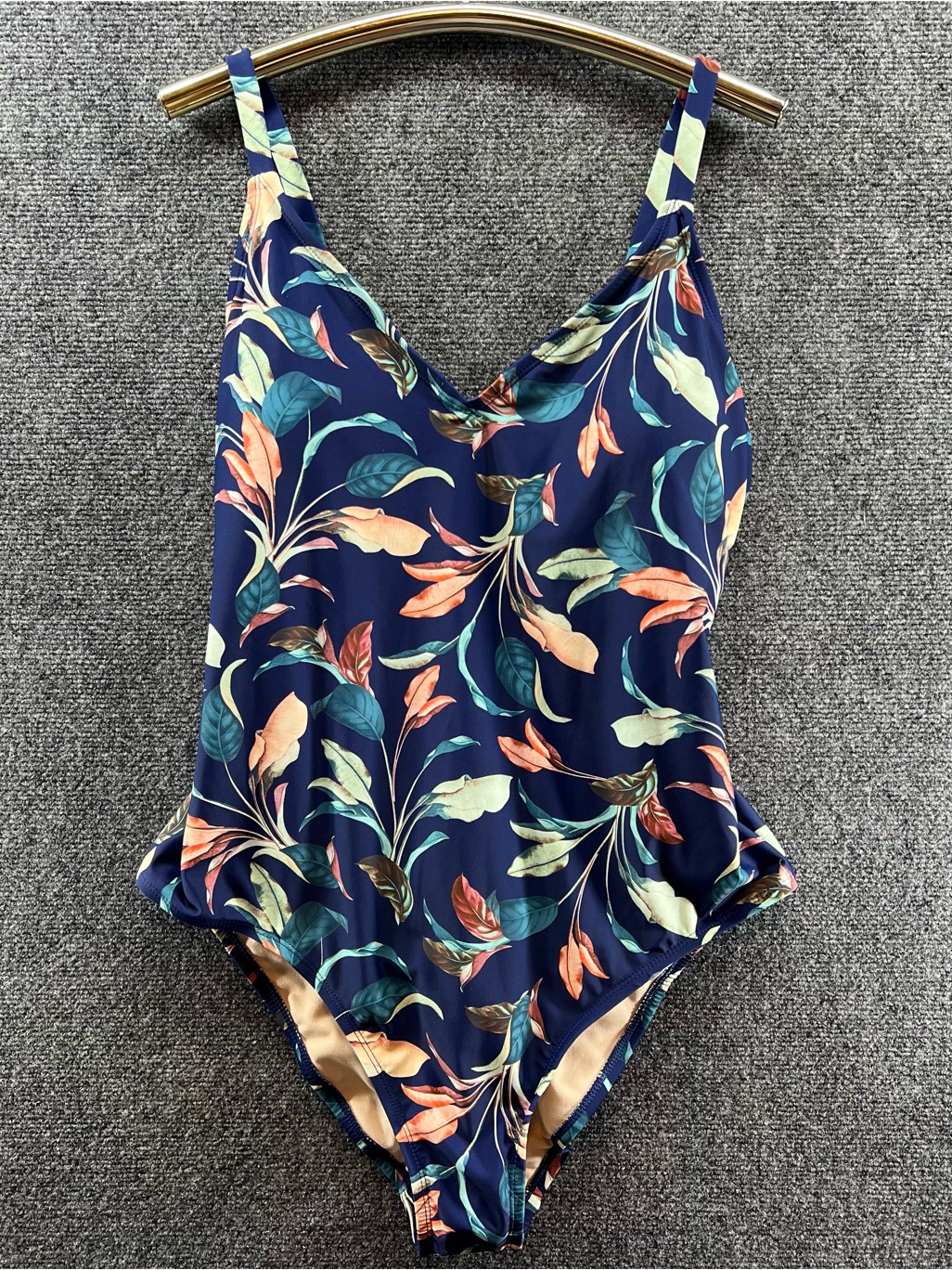 Mynah 1-Piece Swimsuit 18w Plus Lush Leaves V-Neck Sash Tummy Control Panel Nwot